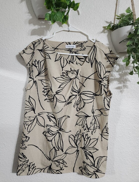 Calvin Klein Tops - Calvin Klein Cream Top with Black Floral Outline
